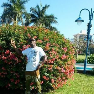 Meet your Posher, Leroy